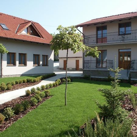 Hotel Penzion Karen Podhájska Exteriér fotografie