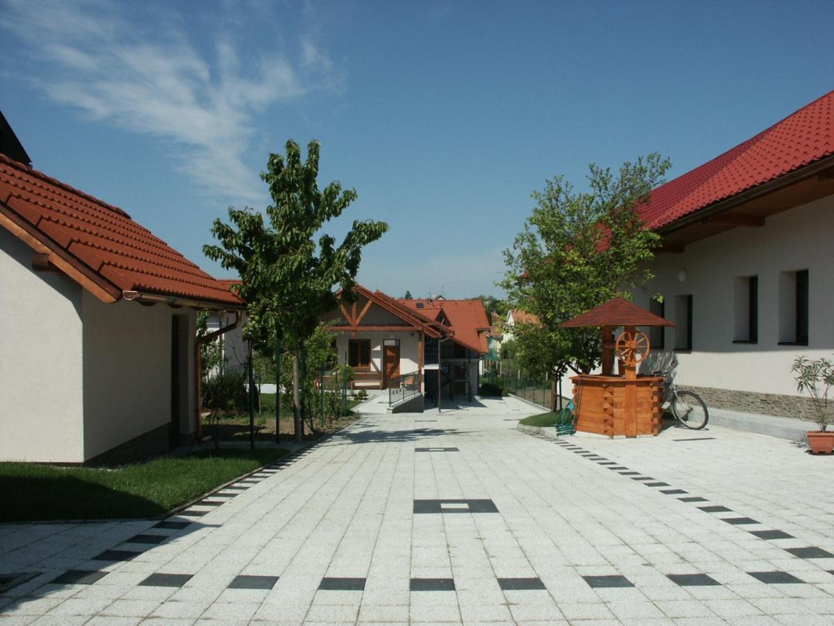 Hotel Penzion Karen Podhájska Exteriér fotografie